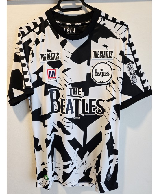 Camiseta Meyba x The Beatles Abbey Road Crossing