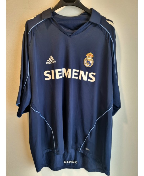 Camiseta Oficial del Real Madrid Adidas de visitante de la temporada 2005-2006