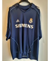 Camiseta Oficial del Real Madrid Adidas de visitante de la temporada 2005-2006