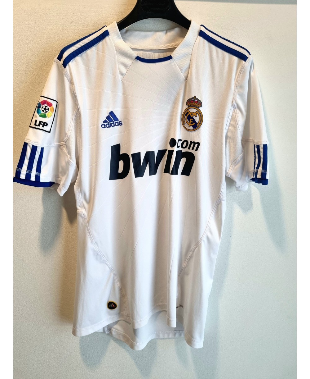 Camiseta Oficial del Real Madrid Adidas de la temporada 2010-2011