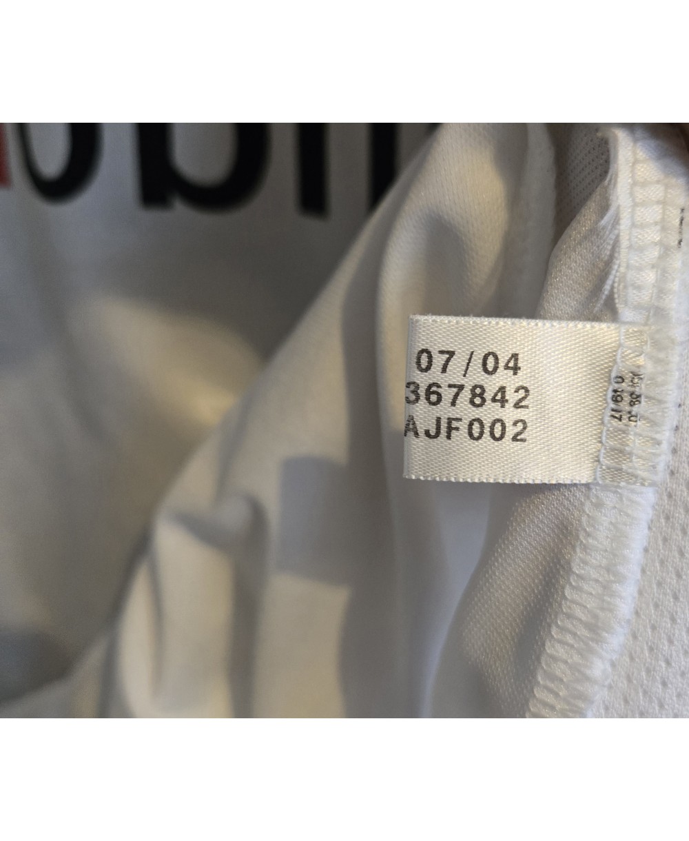 Camiseta Oficial del Real Madrid de la temporada 2004-2005