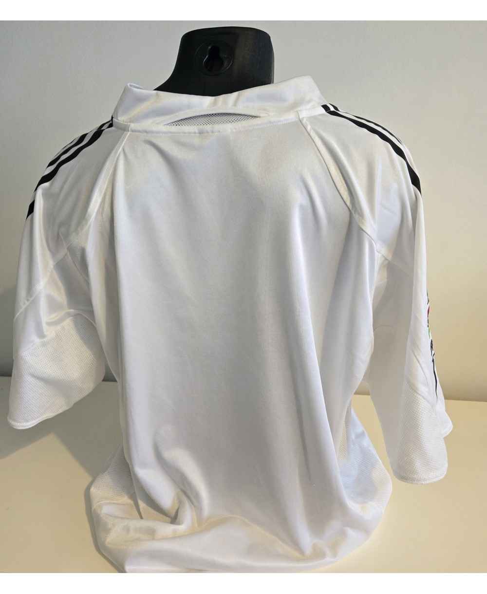 Camiseta Oficial del Real Madrid de la temporada 2004-2005